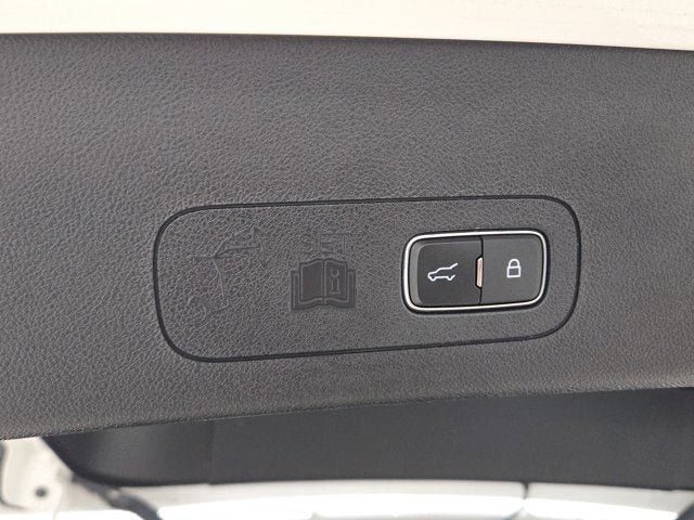 Used 2023 Lincoln Aviator AWD w/ Premium Package image 17