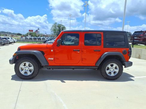 Used 2018 Jeep Wrangler Unlimited Sport S AWD/4WD image 8