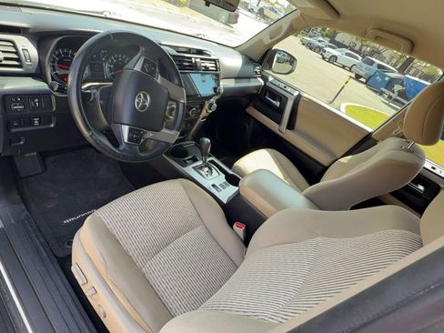 Used 2015 Toyota 4Runner SR5 RWD image 9