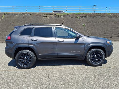 Used 2020 Jeep Cherokee Trailhawk w/ Cold Weather Group AWD/4WD image 7