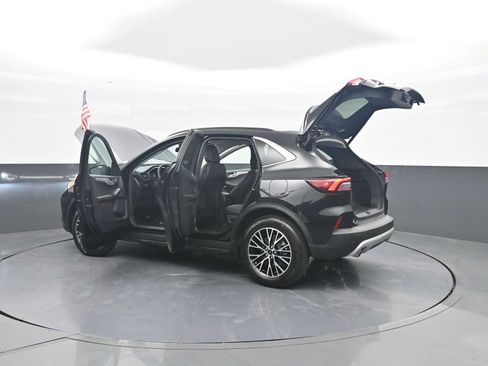 Certified 2026 Ford Escape SE w/ PHEV Premium Package FWD image 46