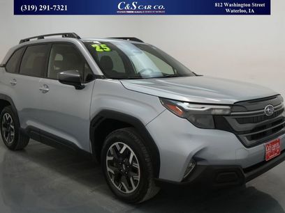 Used 2025 Subaru Forester Premium w/ Convenience Package #1