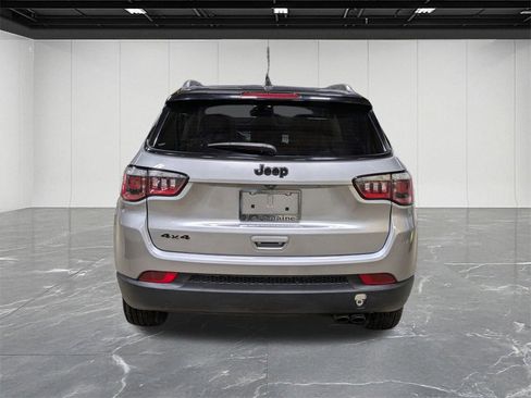 Used 2018 Jeep Compass Latitude w/ Popular Equipment Group image 4