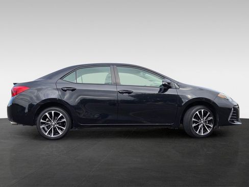 Used 2019 Toyota Corolla SE FWD image 3