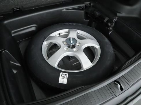 New 2025 Jeep Grand Cherokee Altitude image 44