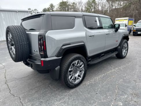 Used 2025 GMC Hummer EV 3X w/ LPO, Sport Package AWD/4WD image 33