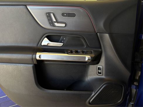 Used 2021 Mercedes-Benz GLB 250 image 20