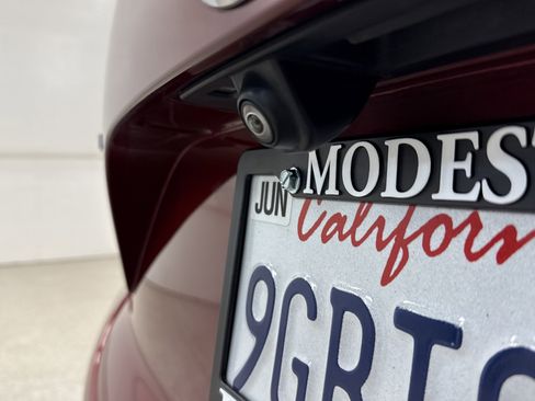 Used 2021 Buick Envision Essence w/ Technology Package I image 21