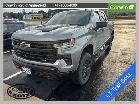 Used 2025 Chevrolet Silverado 1500 LT Trail Boss w/ Convenience Package II AWD/4WD image 1