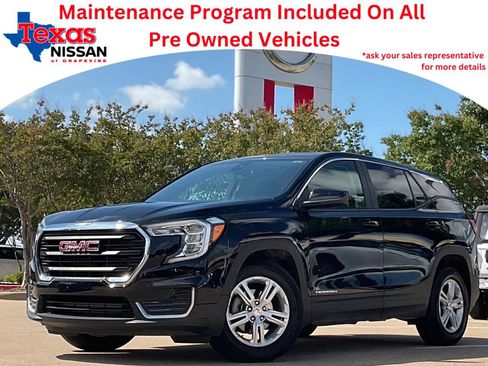 Used 2024 GMC Terrain SLE FWD image 1