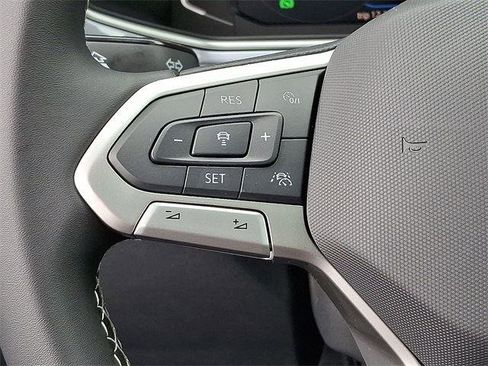 New 2025 Volkswagen Taos SEL image 18