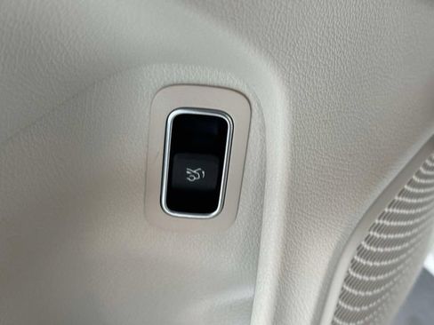 Certified 2023 Mercedes-Benz CLA 250 4MATIC image 19