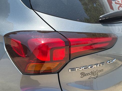 Used 2021 Buick Encore GX Preferred w/ Sport Touring Package FWD image 15