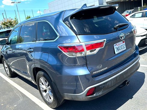 Used 2015 Toyota Highlander XLE AWD/4WD image 9