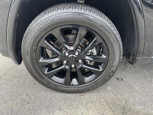 Certified 2022 Jeep Grand Cherokee Laredo X image 9