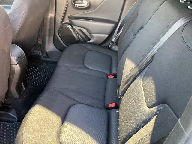 Used 2023 Jeep Renegade Latitude AWD/4WD image 23