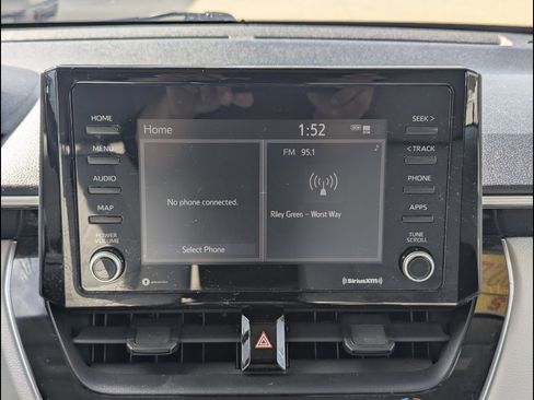 Used 2022 Toyota Corolla Cross L image 30