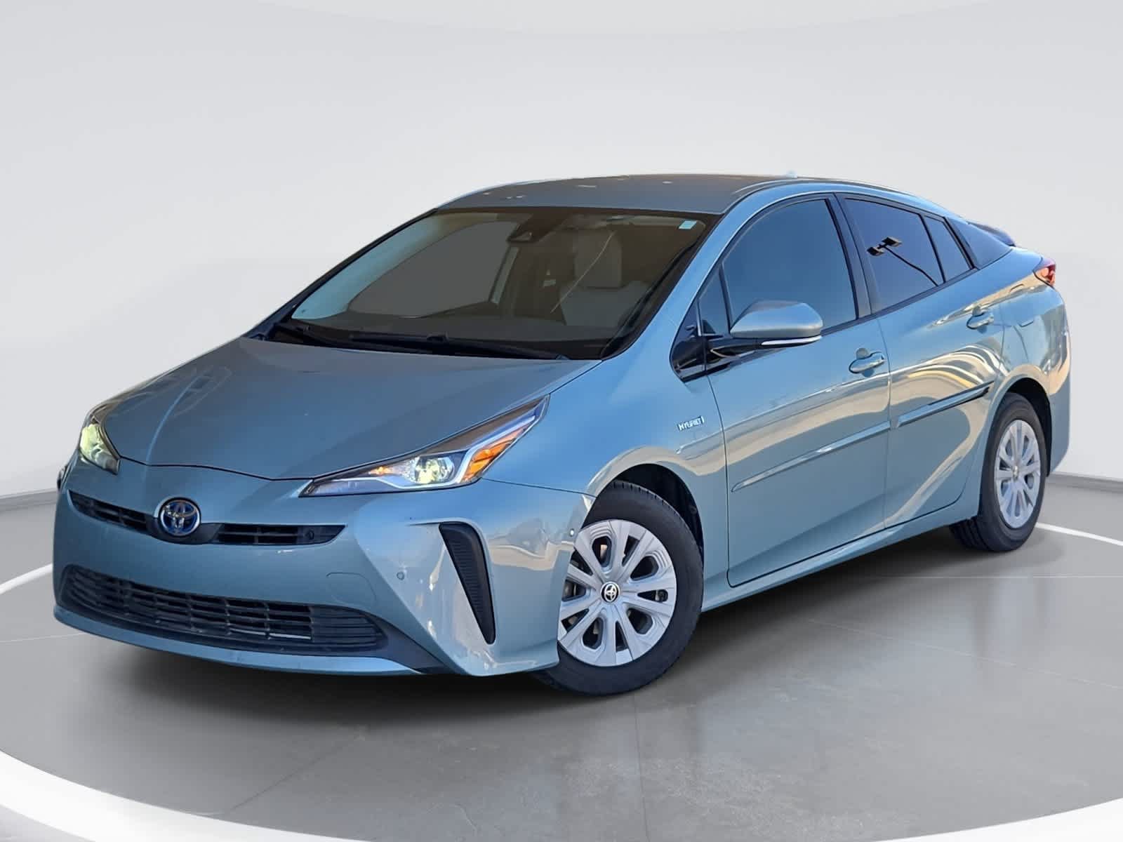 Used 2019 Toyota Prius LE FWD image 1