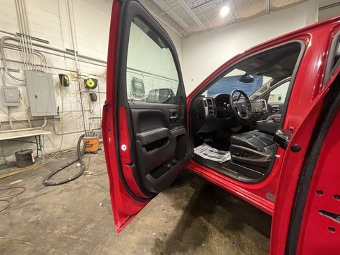 Used 2015 Chevrolet Silverado 1500 LT w/ Rally 2 Edition image 10