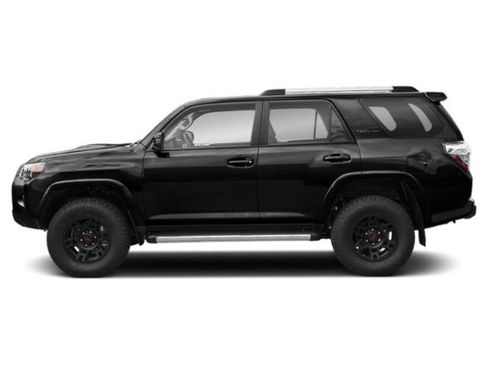 Used 2018 Toyota 4Runner TRD Off-Road AWD/4WD image 3