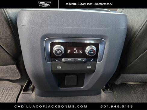 Used 2023 GMC Yukon XL Denali AWD/4WD image 6