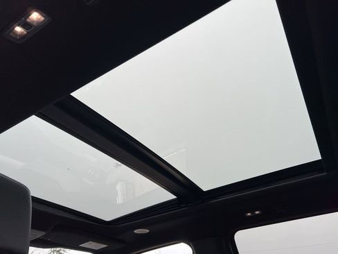 Certified 2022 Ford F150 Platinum w/ Equipment Group 701A High image 35