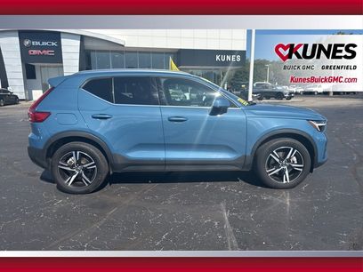Used 2024 Volvo XC40 B5 Core