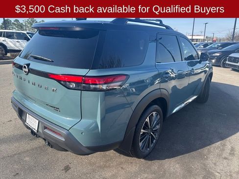 New 2026 Nissan Pathfinder Platinum image 8