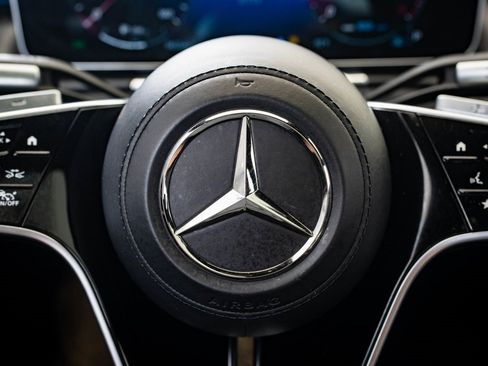 Certified 2022 Mercedes-Benz S 500 4MATIC image 27