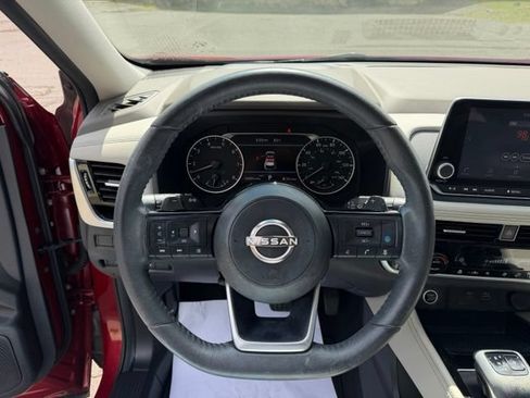 Used 2023 Nissan Rogue SL AWD/4WD image 19