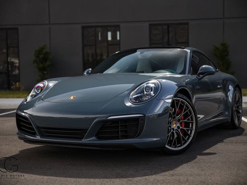 Used 2017 Porsche 911 Carrera 4S AWD/4WD image 2