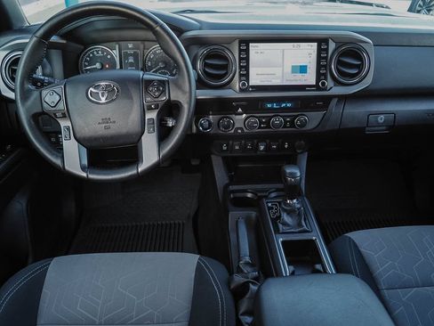 Used 2023 Toyota Tacoma TRD Off-Road w/ Technology Package AWD/4WD image 9