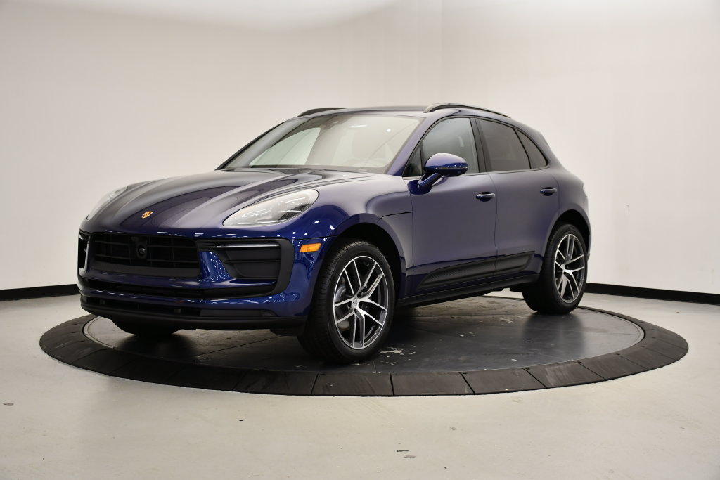 Certified 2026 Porsche Macan Turbo AWD/4WD image 1