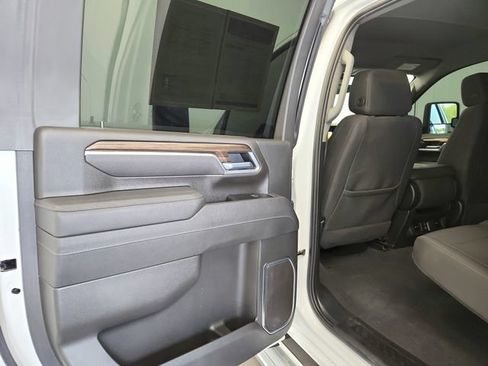 Used 2025 Chevrolet Silverado 2500 LT AWD/4WD image 26