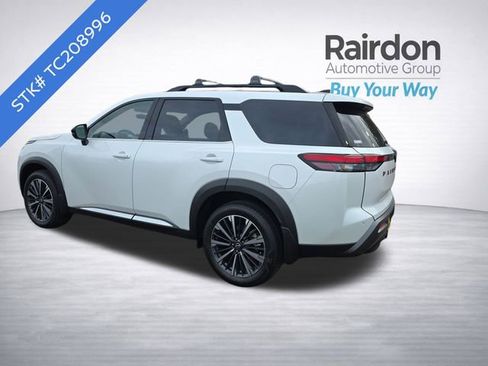 New 2026 Nissan Pathfinder Platinum image 6