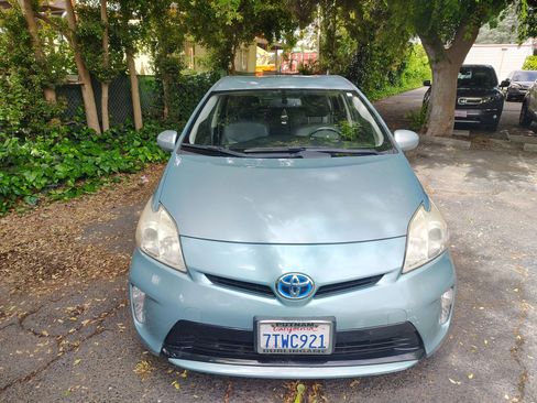 Used 2013 Toyota Prius Four FWD image 3