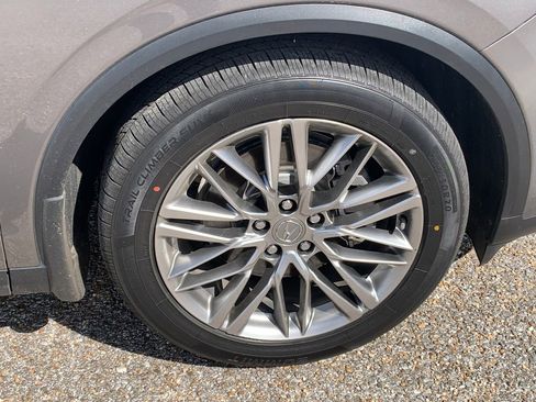 Used 2022 Acura MDX SH-AWD w/ Advance Package image 9