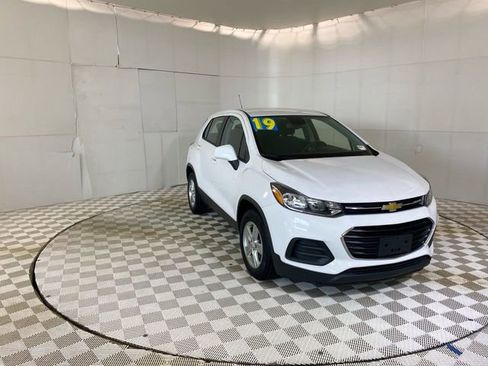 Used 2019 Chevrolet Trax LS FWD image 45