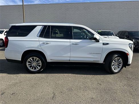 Used 2021 GMC Yukon SLT image 3