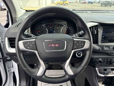 Certified 2024 GMC Terrain SLE w/ Driver Convenience Package FWD image 11