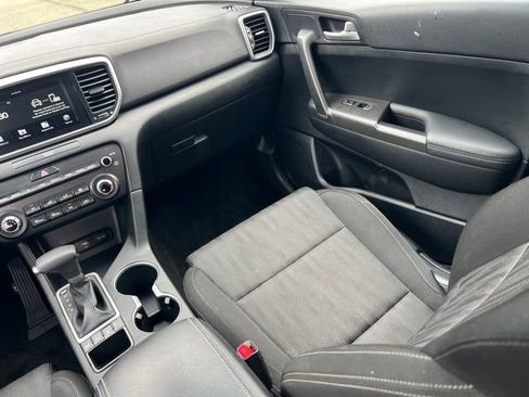 Certified 2020 Kia Sportage LX image 11