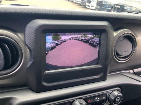 Certified 2023 Jeep Wrangler Unlimited Sport AWD/4WD image 28
