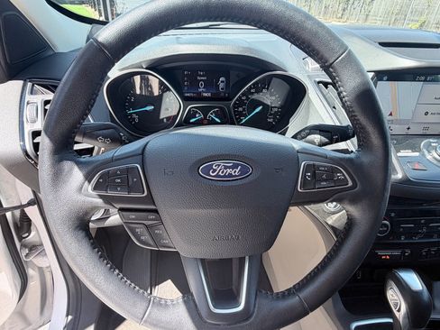 Used 2018 Ford Escape Titanium AWD/4WD image 12