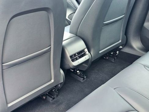 Used 2023 Tesla Model 3 Standard Range image 25