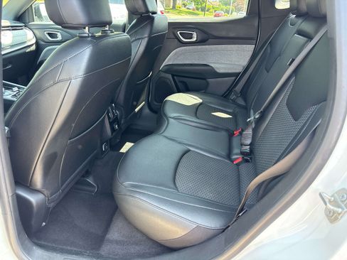 Certified 2024 Jeep Compass Latitude AWD/4WD image 6