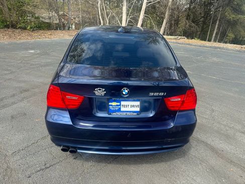Used 2011 BMW 328i Sedan RWD image 4