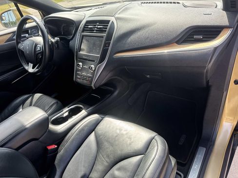 Used 2015 Lincoln MKC FWD w/ Equipment Group 101A Select image 10