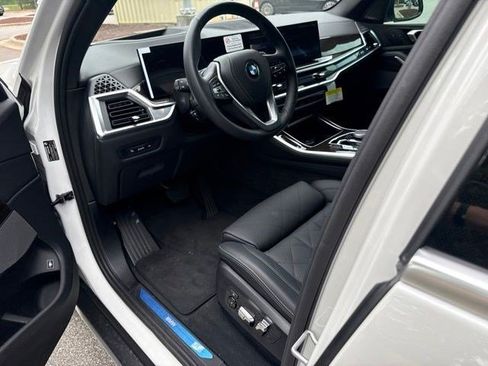 Used 2026 BMW X5 xDrive50e AWD/4WD image 16