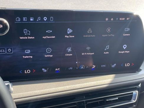 Used 2026 Chevrolet Traverse LT FWD image 13
