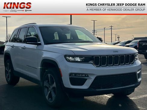 New 2025 Jeep Grand Cherokee Altitude image 1